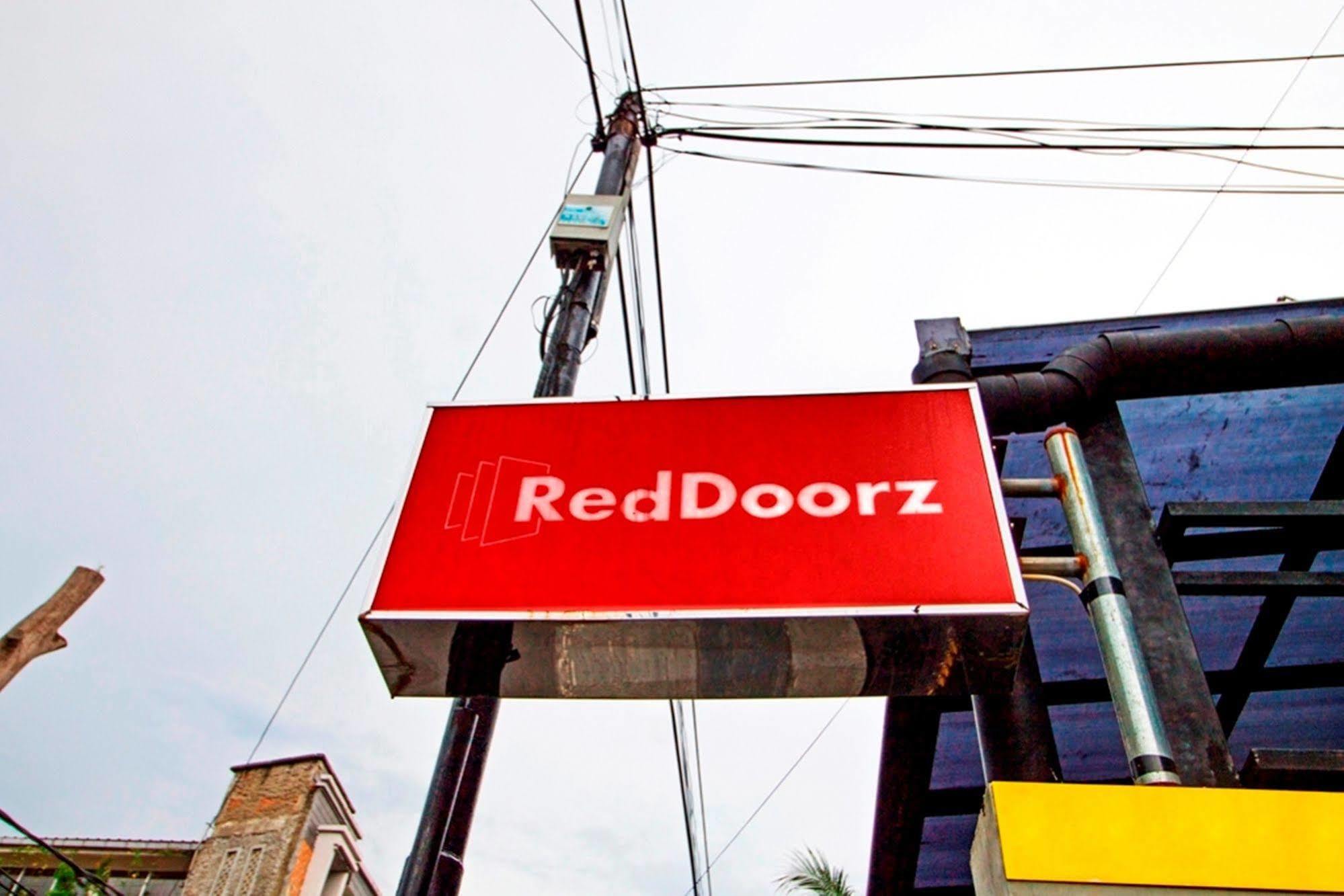 Guest house Reddoorz @ Salemba Raya