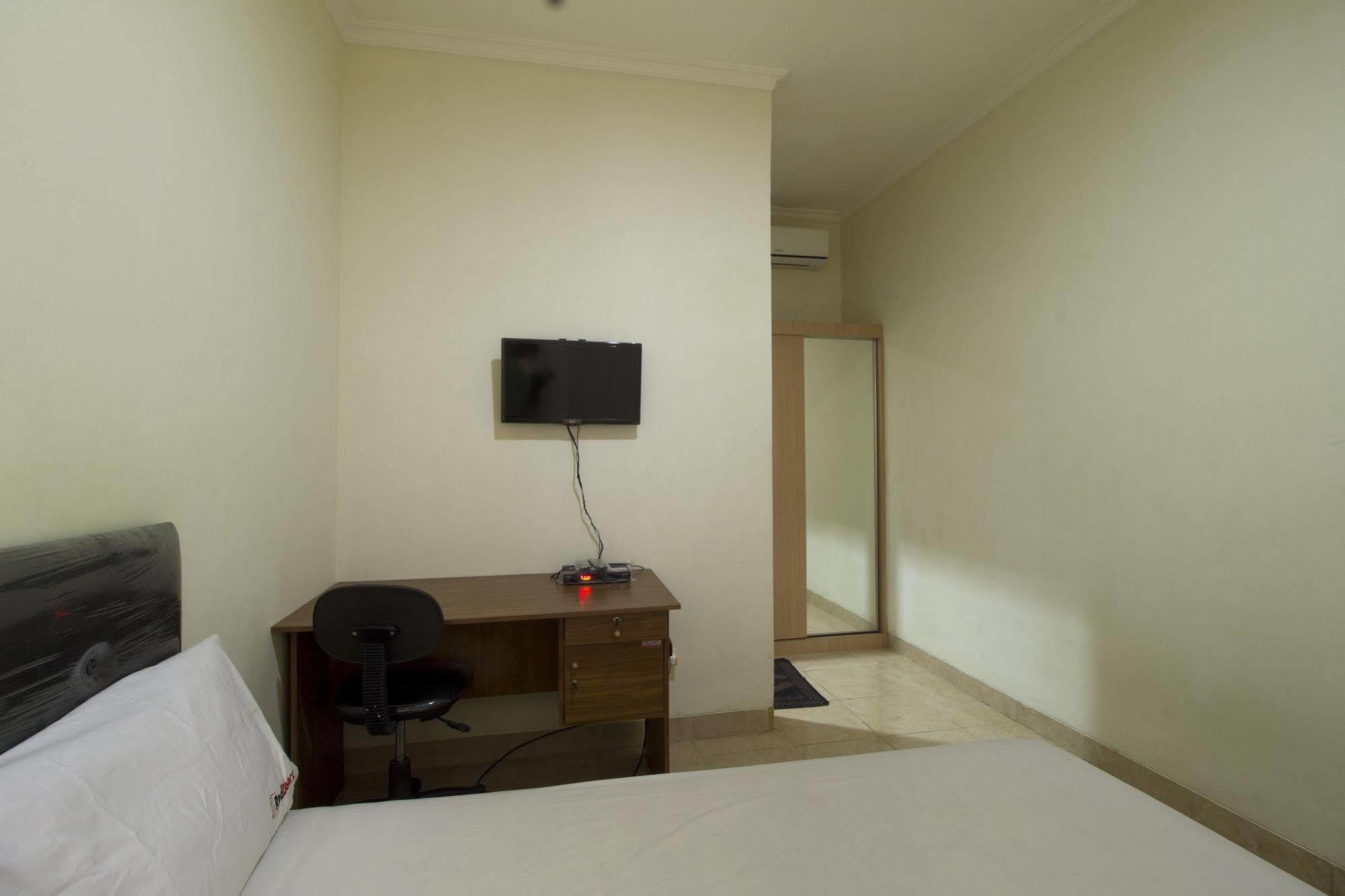 Guest house Reddoorz @ Salemba Raya